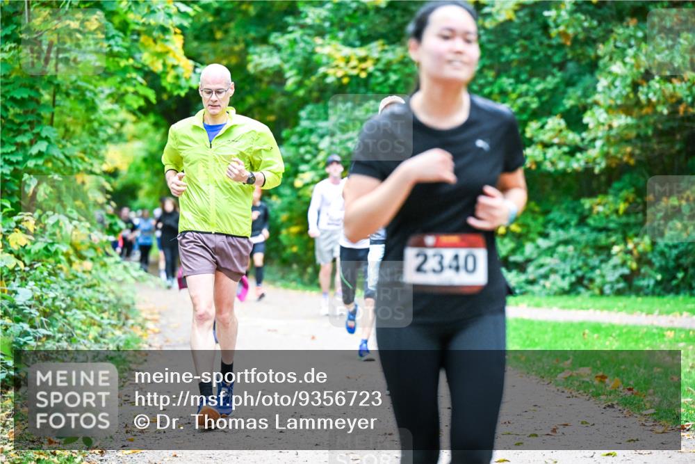 12.10.2025 - Bramfelder Halbmarathon 2025 Dr. Thomas Lammeyer http://msf.ph/oto/9356723 12.10.2025 10:58:35 Laufen 2340 meine-sportfotos.de