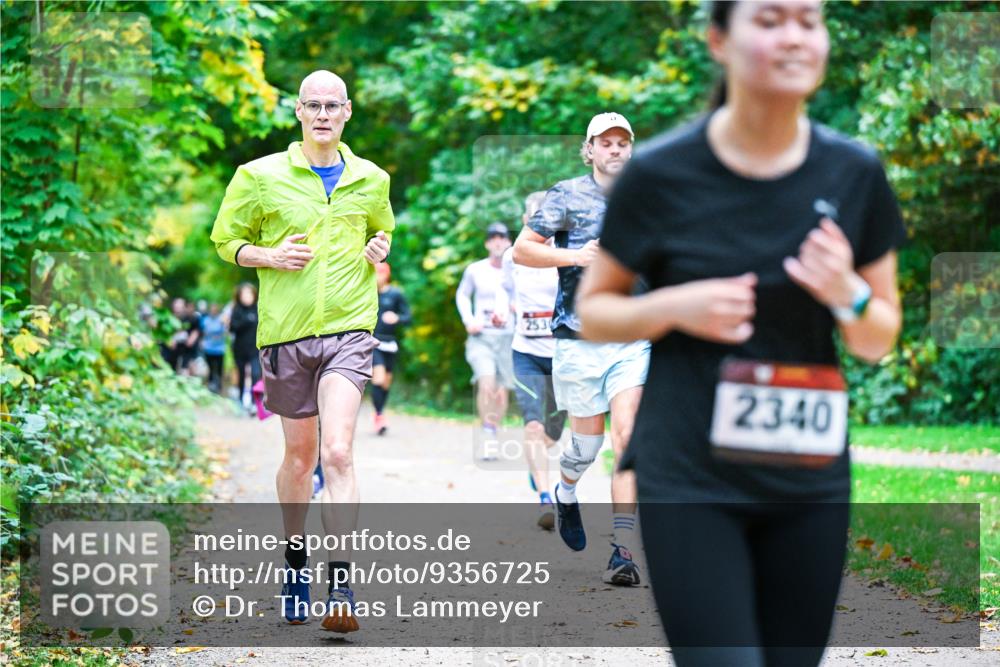12.10.2025 - Bramfelder Halbmarathon 2025 Dr. Thomas Lammeyer http://msf.ph/oto/9356725 12.10.2025 10:58:35 Laufen 2340 meine-sportfotos.de