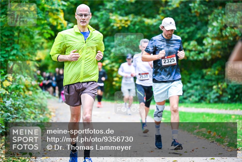 12.10.2025 - Bramfelder Halbmarathon 2025 Dr. Thomas Lammeyer http://msf.ph/oto/9356730 12.10.2025 10:58:36 Laufen 2530, 2325 meine-sportfotos.de