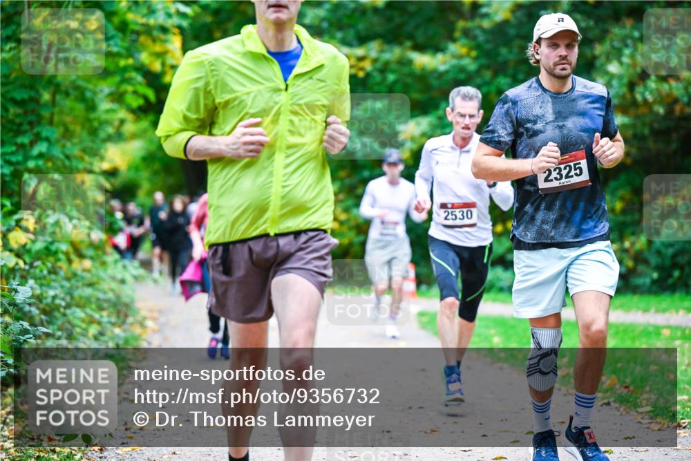 12.10.2025 - Bramfelder Halbmarathon 2025 Dr. Thomas Lammeyer http://msf.ph/oto/9356732 12.10.2025 10:58:36 Laufen 2530, 2325 meine-sportfotos.de