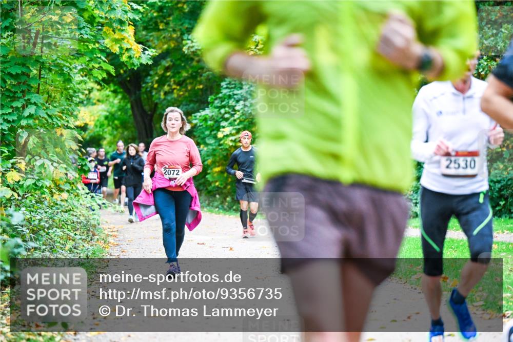 12.10.2025 - Bramfelder Halbmarathon 2025 Dr. Thomas Lammeyer http://msf.ph/oto/9356735 12.10.2025 10:58:38 Laufen 2072, 2530 meine-sportfotos.de