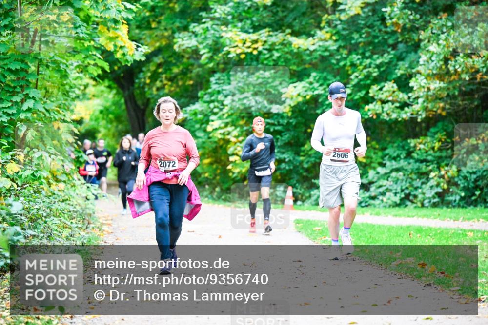12.10.2025 - Bramfelder Halbmarathon 2025 Dr. Thomas Lammeyer http://msf.ph/oto/9356740 12.10.2025 10:58:38 Laufen 2072, 2606 meine-sportfotos.de