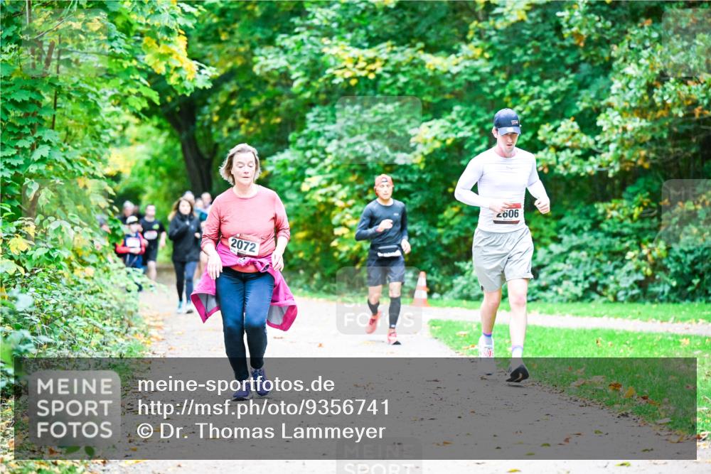 12.10.2025 - Bramfelder Halbmarathon 2025 Dr. Thomas Lammeyer http://msf.ph/oto/9356741 12.10.2025 10:58:39 Laufen 9097, 2072 meine-sportfotos.de