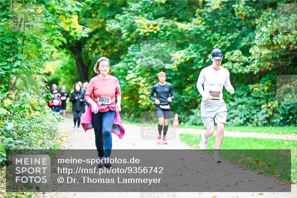 12.10.2025 - Bramfelder Halbmarathon 2025 Dr. Thomas Lammeyer http://msf.ph/oto/9356742 12.10.2025 10:58:39 Laufen 2072, 2606 meine-sportfotos.de