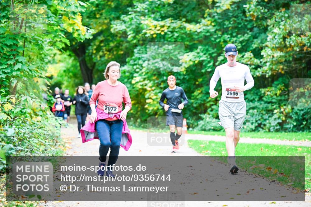 12.10.2025 - Bramfelder Halbmarathon 2025 Dr. Thomas Lammeyer http://msf.ph/oto/9356744 12.10.2025 10:58:39 Laufen 2072, 2606 meine-sportfotos.de