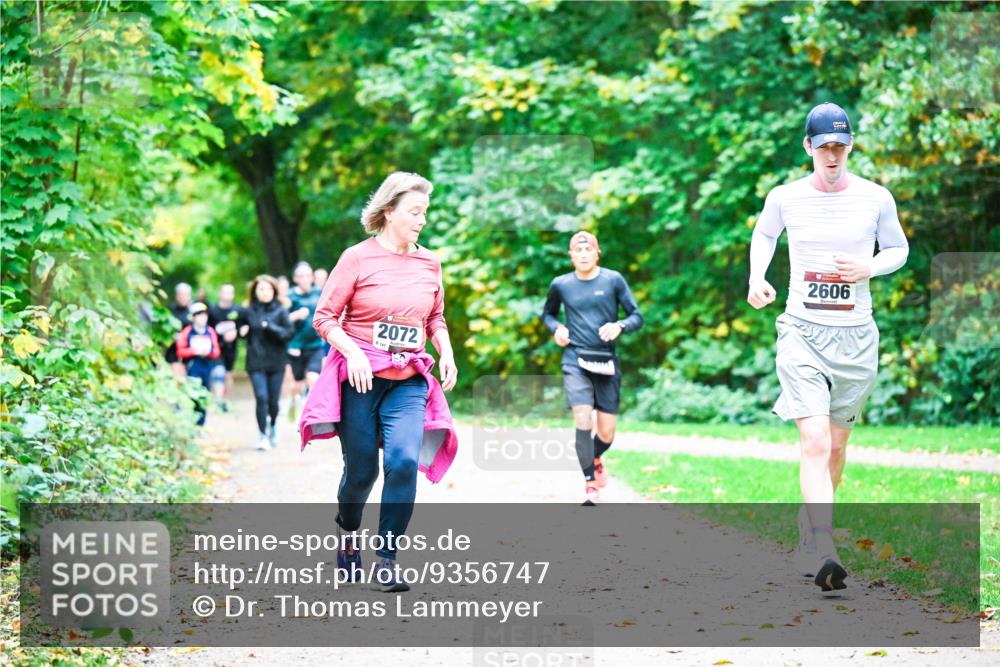 12.10.2025 - Bramfelder Halbmarathon 2025 Dr. Thomas Lammeyer http://msf.ph/oto/9356747 12.10.2025 10:58:40 Laufen 2072, 2606 meine-sportfotos.de