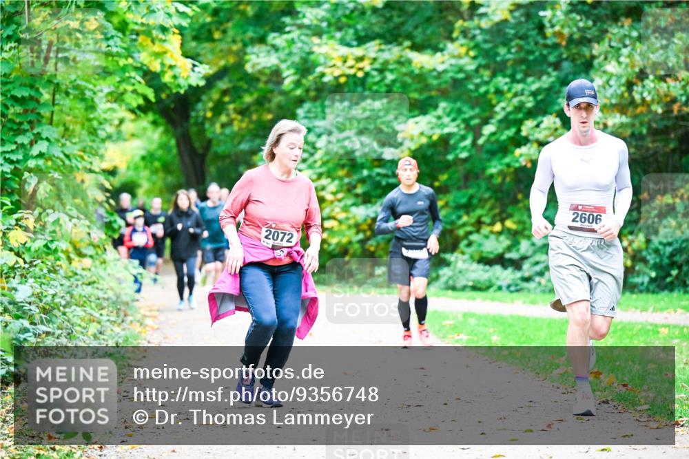 12.10.2025 - Bramfelder Halbmarathon 2025 Dr. Thomas Lammeyer http://msf.ph/oto/9356748 12.10.2025 10:58:40 Laufen 2072, 147, 2606 meine-sportfotos.de