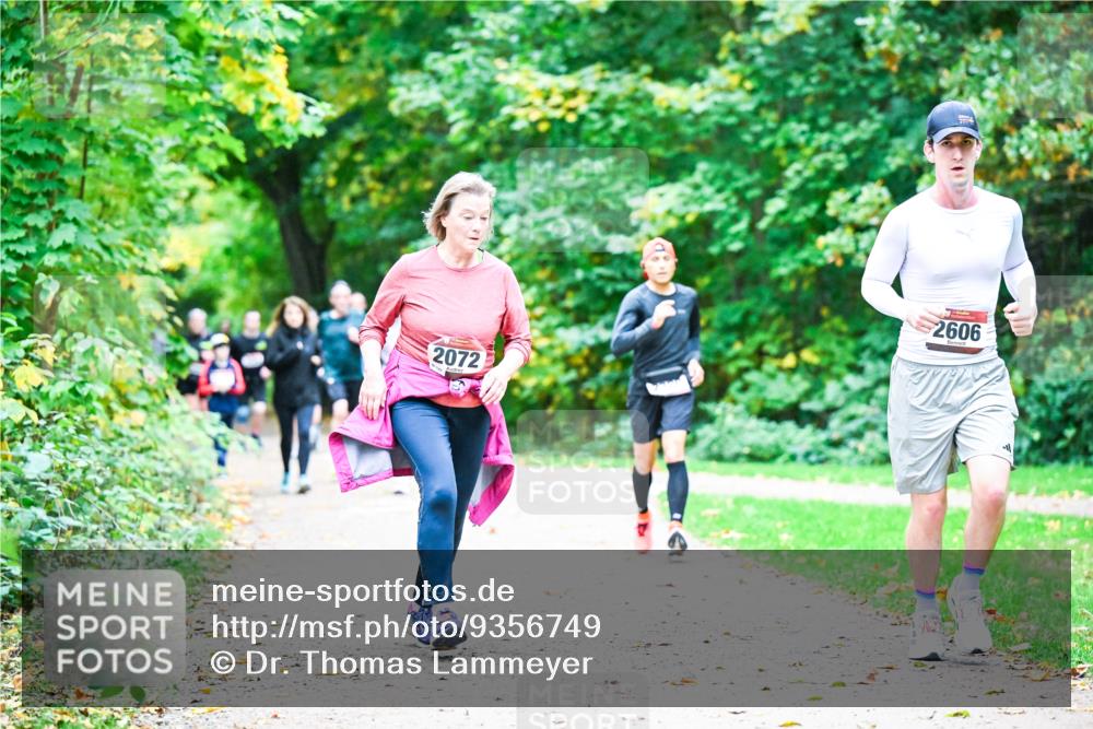 12.10.2025 - Bramfelder Halbmarathon 2025 Dr. Thomas Lammeyer http://msf.ph/oto/9356749 12.10.2025 10:58:40 Laufen 2072, 2606 meine-sportfotos.de