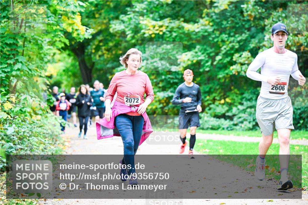12.10.2025 - Bramfelder Halbmarathon 2025 Dr. Thomas Lammeyer http://msf.ph/oto/9356750 12.10.2025 10:58:40 Laufen 2072, 2606 meine-sportfotos.de
