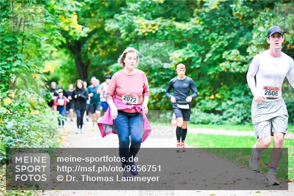 12.10.2025 - Bramfelder Halbmarathon 2025 Dr. Thomas Lammeyer http://msf.ph/oto/9356751 12.10.2025 10:58:40 Laufen 2072, 2606 meine-sportfotos.de