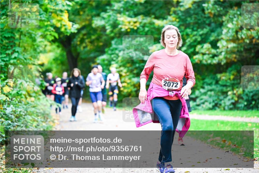 12.10.2025 - Bramfelder Halbmarathon 2025 Dr. Thomas Lammeyer http://msf.ph/oto/9356761 12.10.2025 10:58:41 Laufen 2072 meine-sportfotos.de