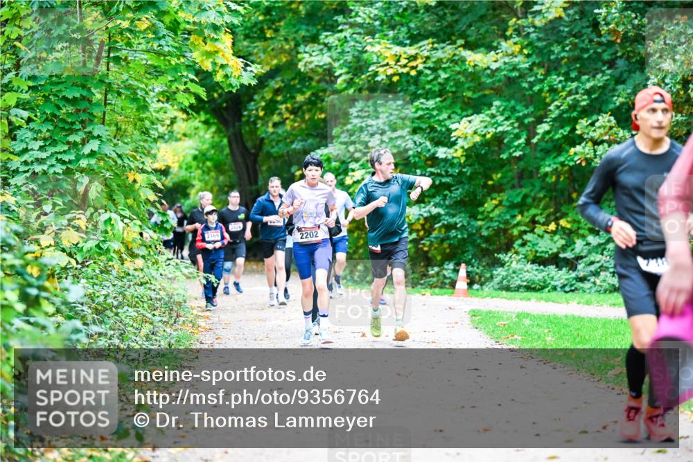 12.10.2025 - Bramfelder Halbmarathon 2025 Dr. Thomas Lammeyer http://msf.ph/oto/9356764 12.10.2025 10:58:43 Laufen 2169, 2202 meine-sportfotos.de