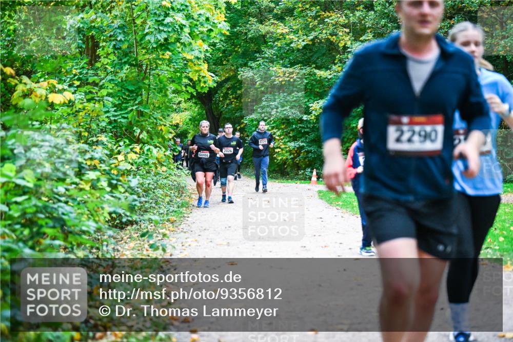 12.10.2025 - Bramfelder Halbmarathon 2025 Dr. Thomas Lammeyer http://msf.ph/oto/9356812 12.10.2025 10:58:52 Laufen 2026, 2220, 2290 meine-sportfotos.de