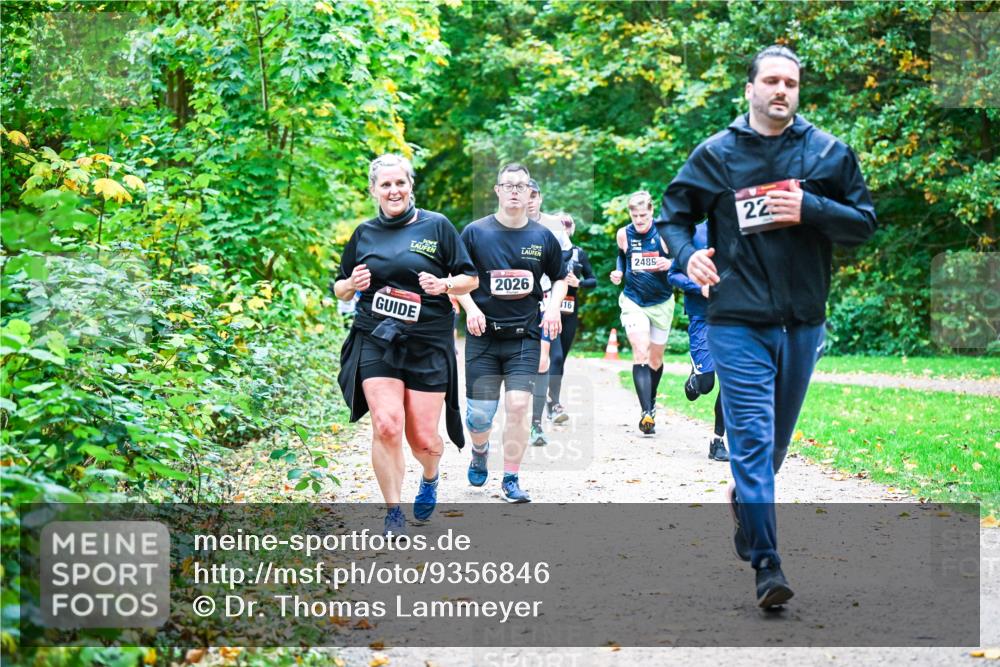 12.10.2025 - Bramfelder Halbmarathon 2025 Dr. Thomas Lammeyer http://msf.ph/oto/9356846 12.10.2025 10:58:59 Laufen 2489, 2026, 16, 22 meine-sportfotos.de