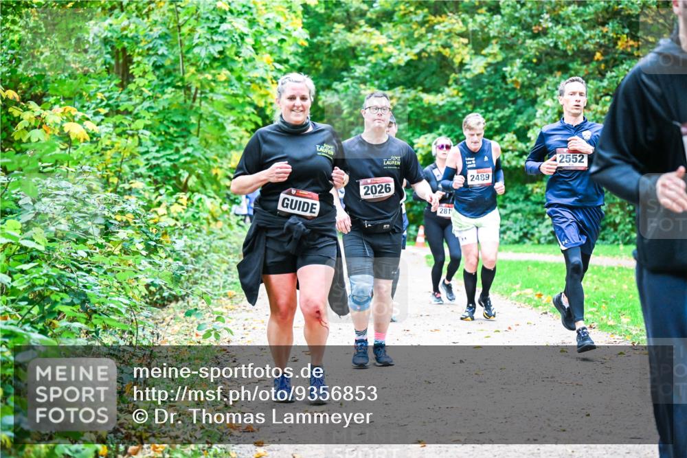 12.10.2025 - Bramfelder Halbmarathon 2025 Dr. Thomas Lammeyer http://msf.ph/oto/9356853 12.10.2025 10:59:00 Laufen 2026, 28, 2489, 2552 meine-sportfotos.de
