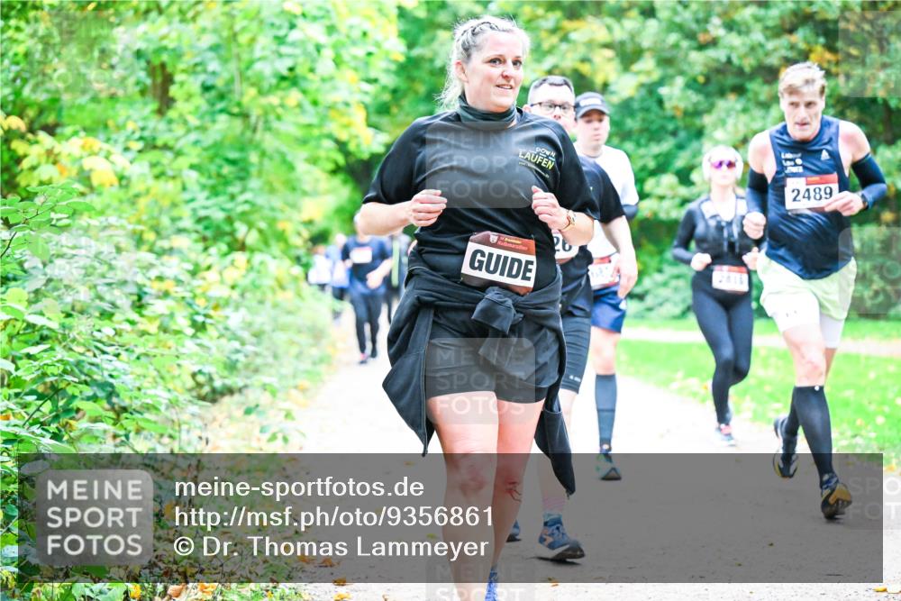 12.10.2025 - Bramfelder Halbmarathon 2025 Dr. Thomas Lammeyer http://msf.ph/oto/9356861 12.10.2025 10:59:02 Laufen 2489, 34 meine-sportfotos.de
