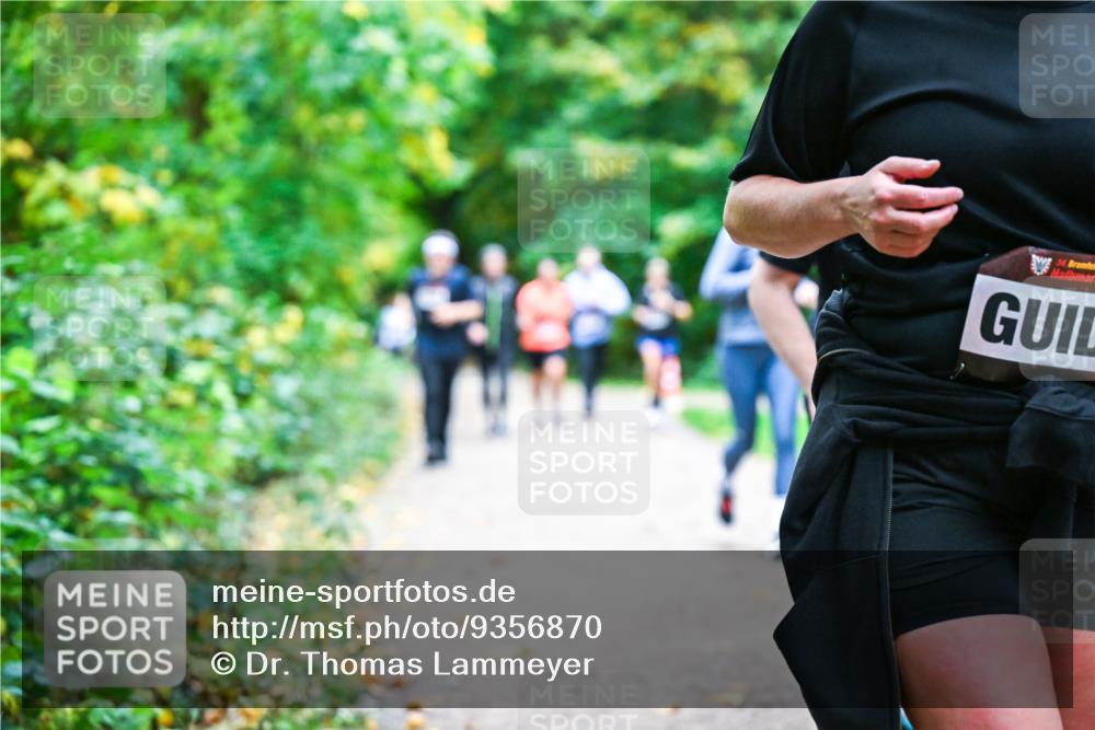 12.10.2025 - Bramfelder Halbmarathon 2025 Dr. Thomas Lammeyer http://msf.ph/oto/9356870 12.10.2025 10:59:03 Laufen 34 meine-sportfotos.de