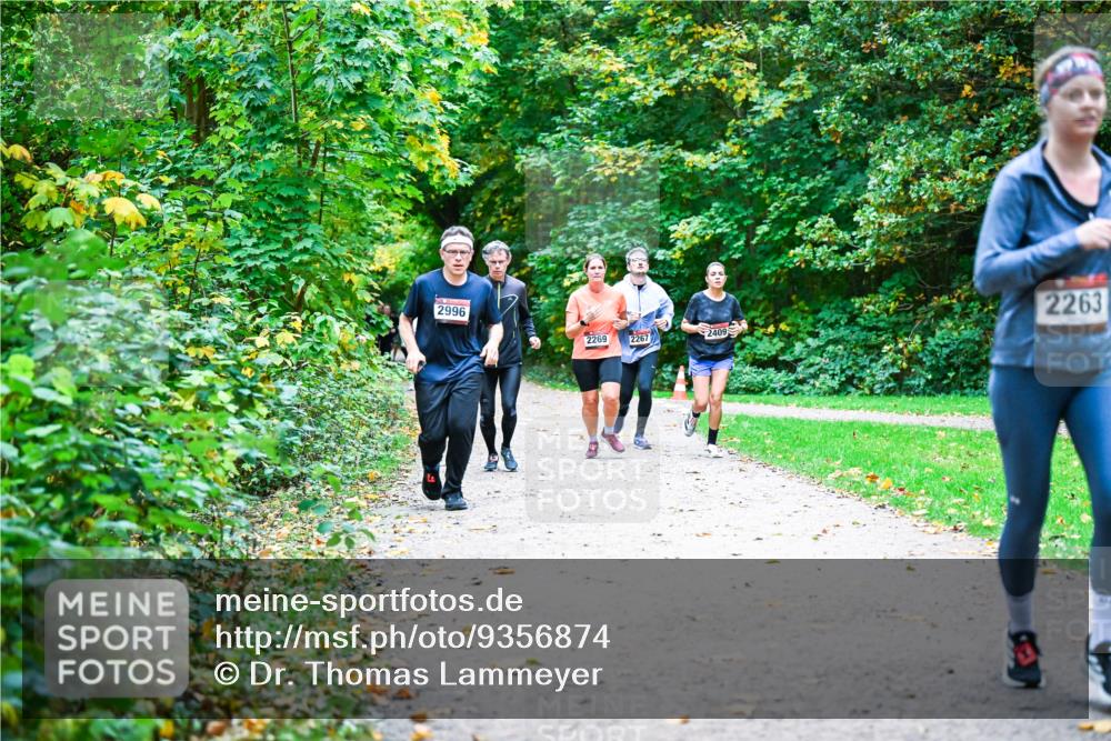 12.10.2025 - Bramfelder Halbmarathon 2025 Dr. Thomas Lammeyer http://msf.ph/oto/9356874 12.10.2025 10:59:04 Laufen 2996, 2269, 2267, 2409, 2263 meine-sportfotos.de