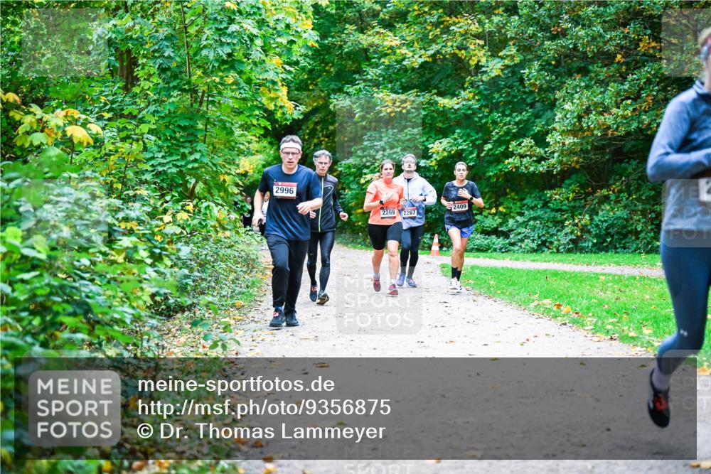 12.10.2025 - Bramfelder Halbmarathon 2025 Dr. Thomas Lammeyer http://msf.ph/oto/9356875 12.10.2025 10:59:04 Laufen 2996, 2269, 2267, 2409, 2 meine-sportfotos.de