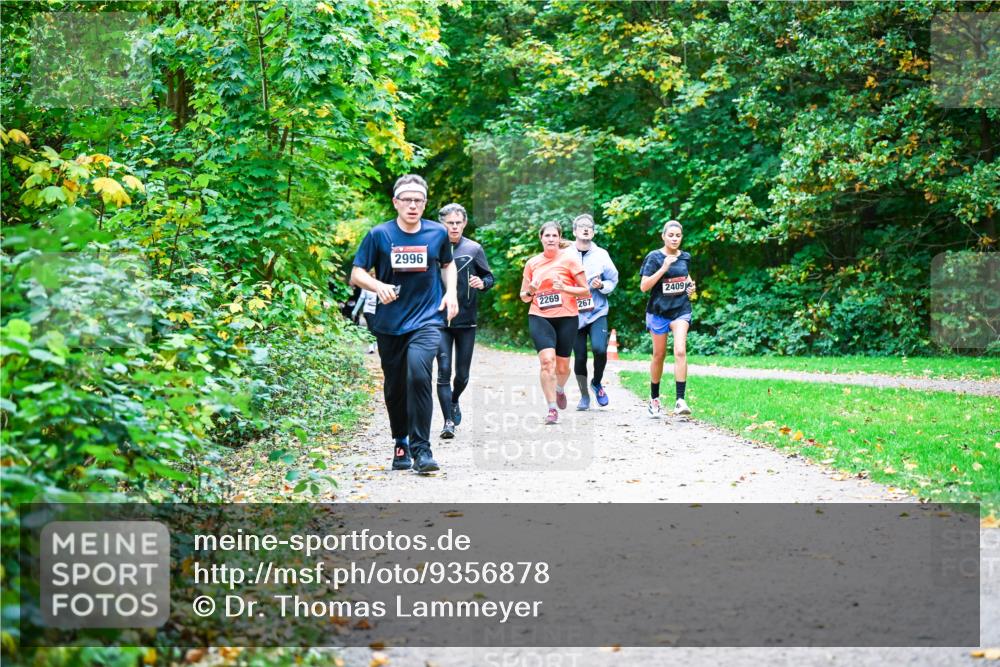 12.10.2025 - Bramfelder Halbmarathon 2025 Dr. Thomas Lammeyer http://msf.ph/oto/9356878 12.10.2025 10:59:05 Laufen 2996, 2269, 267, 2409 meine-sportfotos.de