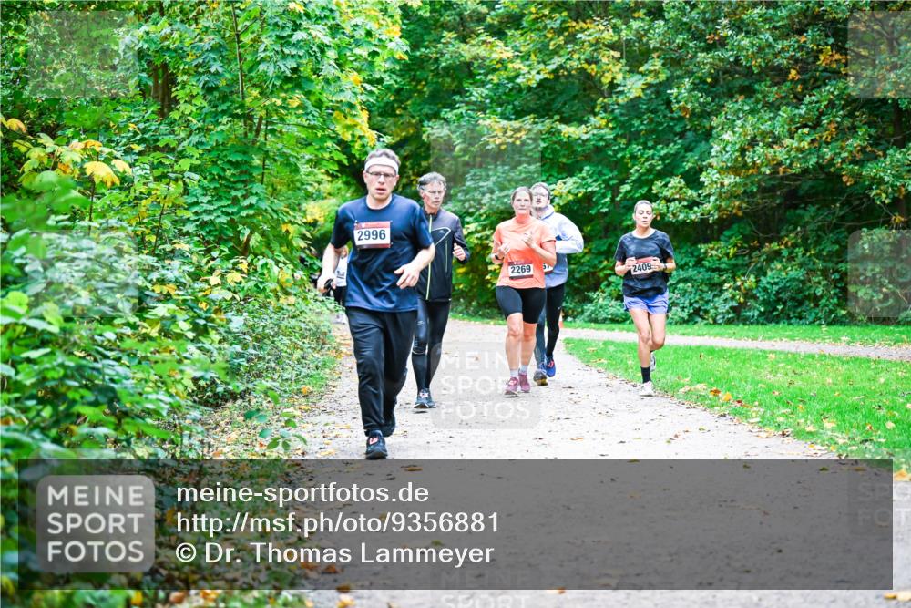 12.10.2025 - Bramfelder Halbmarathon 2025 Dr. Thomas Lammeyer http://msf.ph/oto/9356881 12.10.2025 10:59:05 Laufen 2996, 2269, 2409 meine-sportfotos.de
