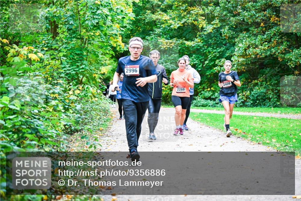 12.10.2025 - Bramfelder Halbmarathon 2025 Dr. Thomas Lammeyer http://msf.ph/oto/9356886 12.10.2025 10:59:06 Laufen 22, 2996, 2269, 2409 meine-sportfotos.de