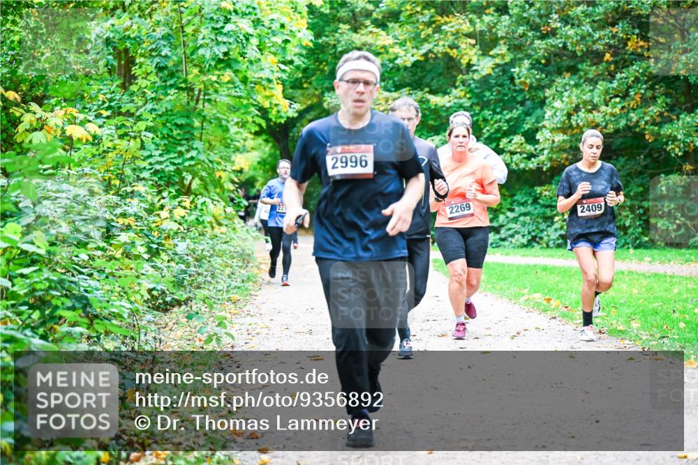 12.10.2025 - Bramfelder Halbmarathon 2025 Dr. Thomas Lammeyer http://msf.ph/oto/9356892 12.10.2025 10:59:07 Laufen 2996, 2269, 2409 meine-sportfotos.de