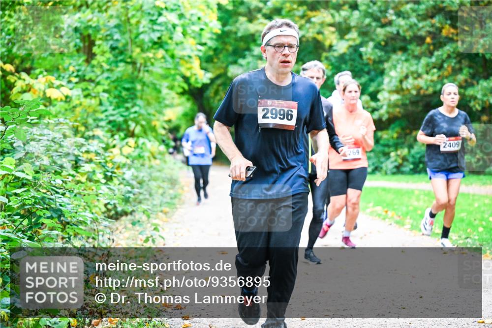 12.10.2025 - Bramfelder Halbmarathon 2025 Dr. Thomas Lammeyer http://msf.ph/oto/9356895 12.10.2025 10:59:07 Laufen 2996, 269, 2409 meine-sportfotos.de