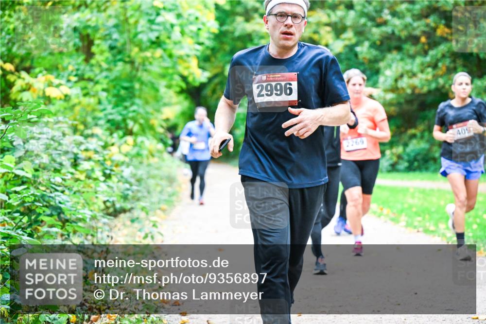 12.10.2025 - Bramfelder Halbmarathon 2025 Dr. Thomas Lammeyer http://msf.ph/oto/9356897 12.10.2025 10:59:08 Laufen 34, 2996, 2269, 405 meine-sportfotos.de