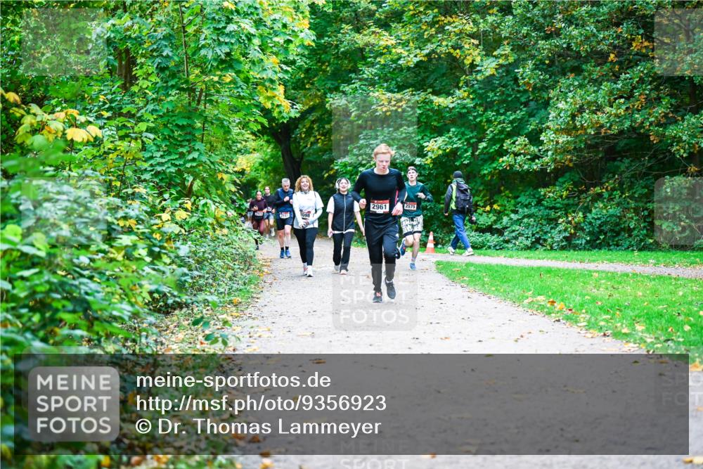 12.10.2025 - Bramfelder Halbmarathon 2025 Dr. Thomas Lammeyer http://msf.ph/oto/9356923 12.10.2025 10:59:16 Laufen 2961, 2575 meine-sportfotos.de