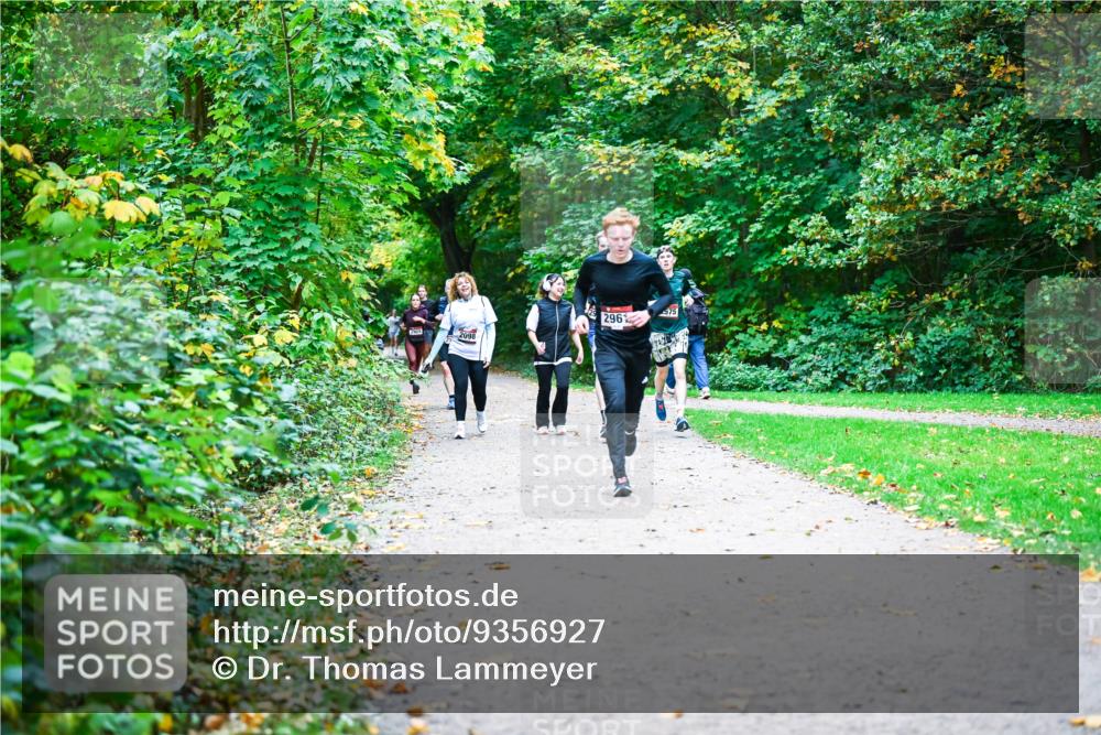 12.10.2025 - Bramfelder Halbmarathon 2025 Dr. Thomas Lammeyer http://msf.ph/oto/9356927 12.10.2025 10:59:16 Laufen 575, 296 meine-sportfotos.de