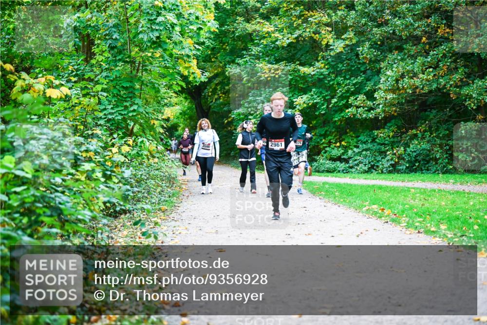 12.10.2025 - Bramfelder Halbmarathon 2025 Dr. Thomas Lammeyer http://msf.ph/oto/9356928 12.10.2025 10:59:16 Laufen  meine-sportfotos.de