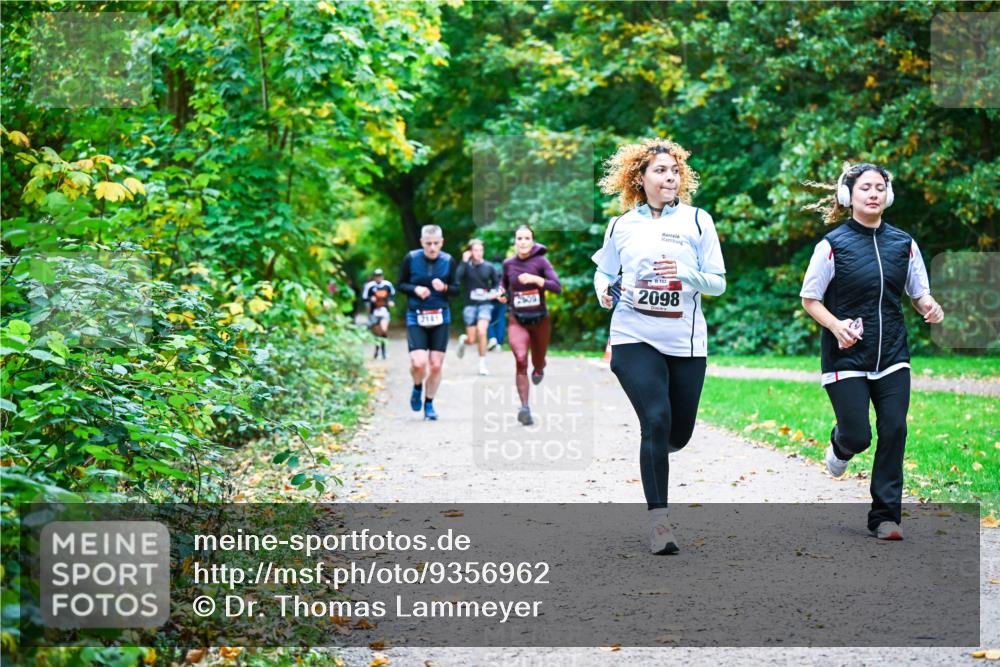 12.10.2025 - Bramfelder Halbmarathon 2025 Dr. Thomas Lammeyer http://msf.ph/oto/9356962 12.10.2025 10:59:21 Laufen 2181, 2098 meine-sportfotos.de