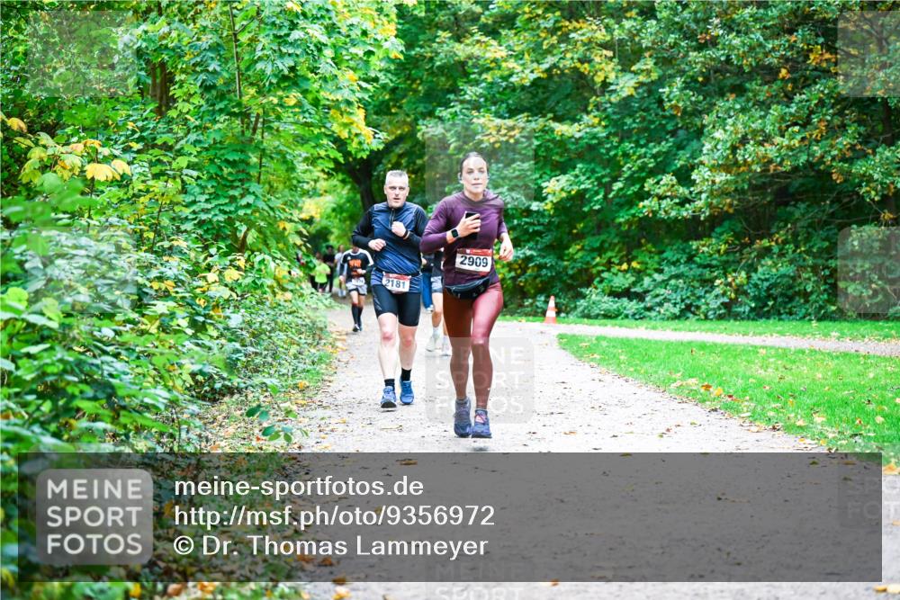 12.10.2025 - Bramfelder Halbmarathon 2025 Dr. Thomas Lammeyer http://msf.ph/oto/9356972 12.10.2025 10:59:23 Laufen 2181, 2909 meine-sportfotos.de