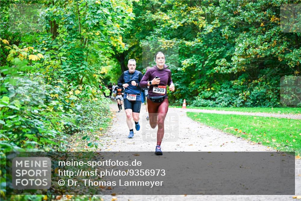 12.10.2025 - Bramfelder Halbmarathon 2025 Dr. Thomas Lammeyer http://msf.ph/oto/9356973 12.10.2025 10:59:23 Laufen 2181, 2, 2909 meine-sportfotos.de
