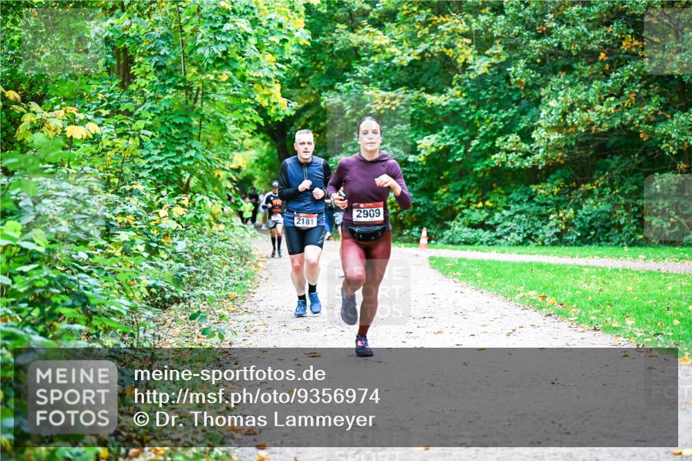 12.10.2025 - Bramfelder Halbmarathon 2025 Dr. Thomas Lammeyer http://msf.ph/oto/9356974 12.10.2025 10:59:23 Laufen 2181, 2909 meine-sportfotos.de