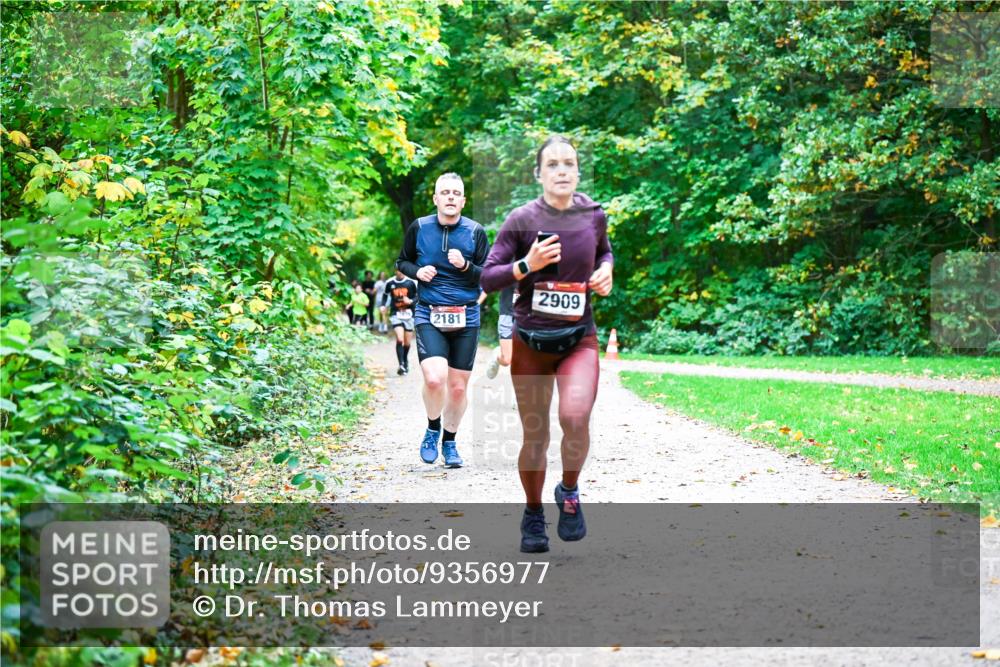 12.10.2025 - Bramfelder Halbmarathon 2025 Dr. Thomas Lammeyer http://msf.ph/oto/9356977 12.10.2025 10:59:24 Laufen 0, 2181, 2909 meine-sportfotos.de