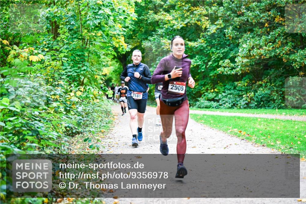 12.10.2025 - Bramfelder Halbmarathon 2025 Dr. Thomas Lammeyer http://msf.ph/oto/9356978 12.10.2025 10:59:24 Laufen 2181, 2909, 28 meine-sportfotos.de