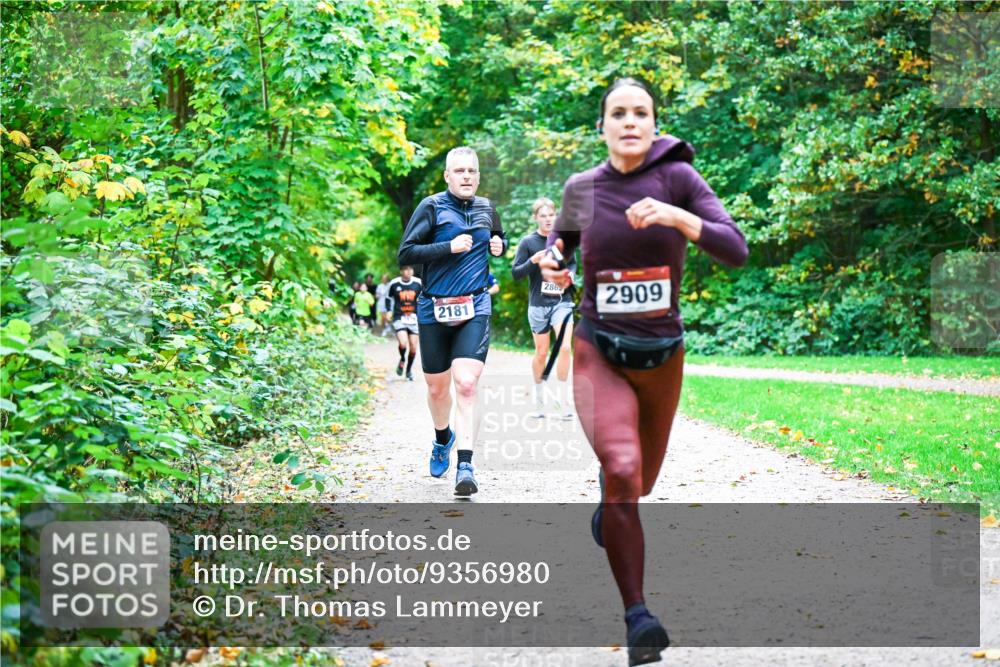 12.10.2025 - Bramfelder Halbmarathon 2025 Dr. Thomas Lammeyer http://msf.ph/oto/9356980 12.10.2025 10:59:24 Laufen 2181, 286, 2909 meine-sportfotos.de