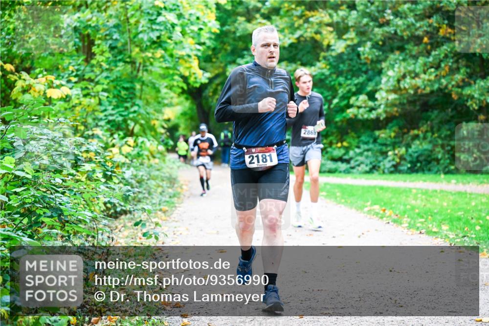 12.10.2025 - Bramfelder Halbmarathon 2025 Dr. Thomas Lammeyer http://msf.ph/oto/9356990 12.10.2025 10:59:26 Laufen 2181, 286 meine-sportfotos.de