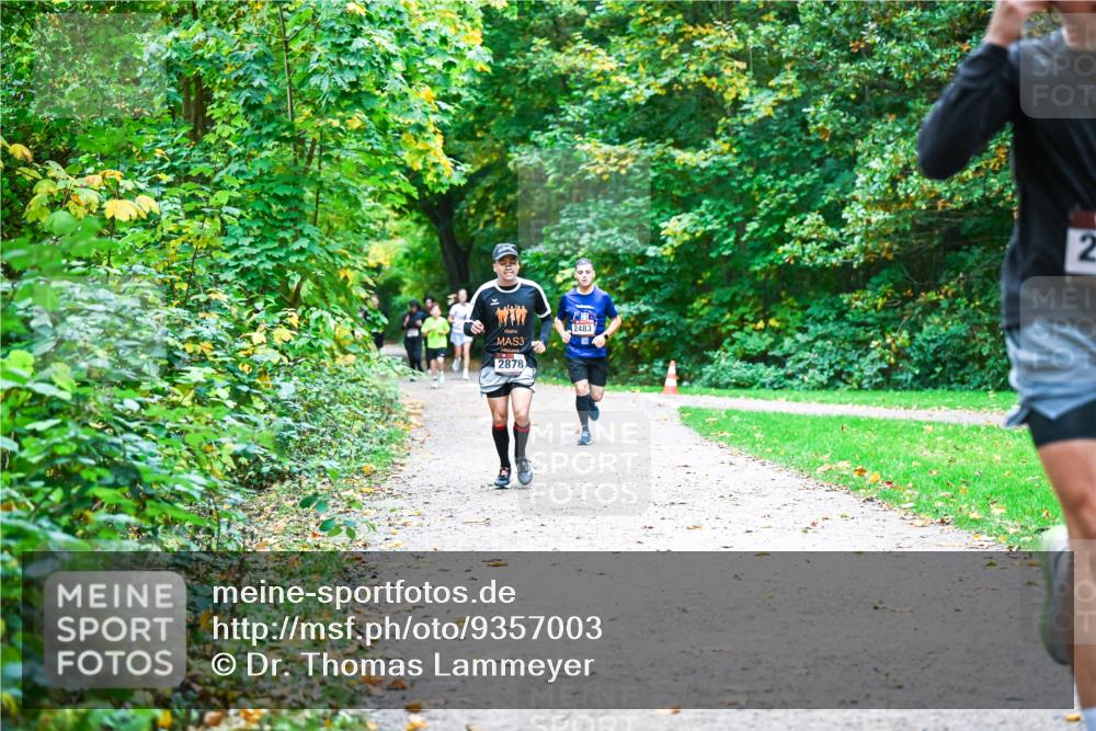 12.10.2025 - Bramfelder Halbmarathon 2025 Dr. Thomas Lammeyer http://msf.ph/oto/9357003 12.10.2025 10:59:28 Laufen 3, 2878, 2483, 2 meine-sportfotos.de