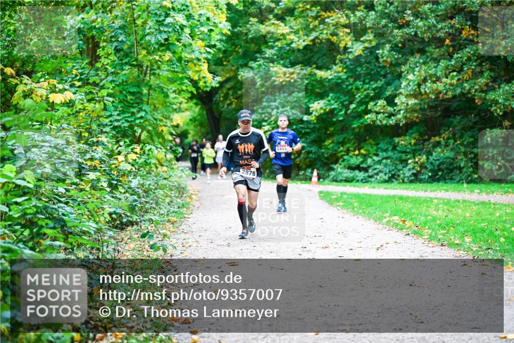 12.10.2025 - Bramfelder Halbmarathon 2025 Dr. Thomas Lammeyer http://msf.ph/oto/9357007 12.10.2025 10:59:28 Laufen 2483, 2878 meine-sportfotos.de