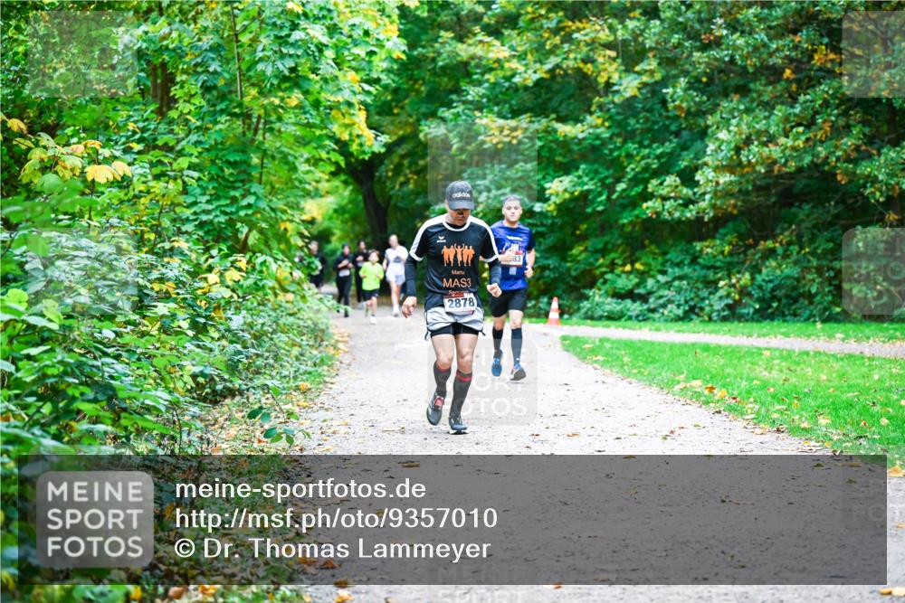 12.10.2025 - Bramfelder Halbmarathon 2025 Dr. Thomas Lammeyer http://msf.ph/oto/9357010 12.10.2025 10:59:29 Laufen 3, 2878 meine-sportfotos.de