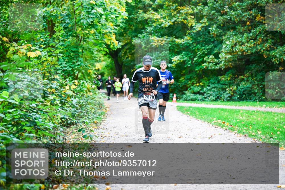 12.10.2025 - Bramfelder Halbmarathon 2025 Dr. Thomas Lammeyer http://msf.ph/oto/9357012 12.10.2025 10:59:29 Laufen 3, 2878, 83 meine-sportfotos.de