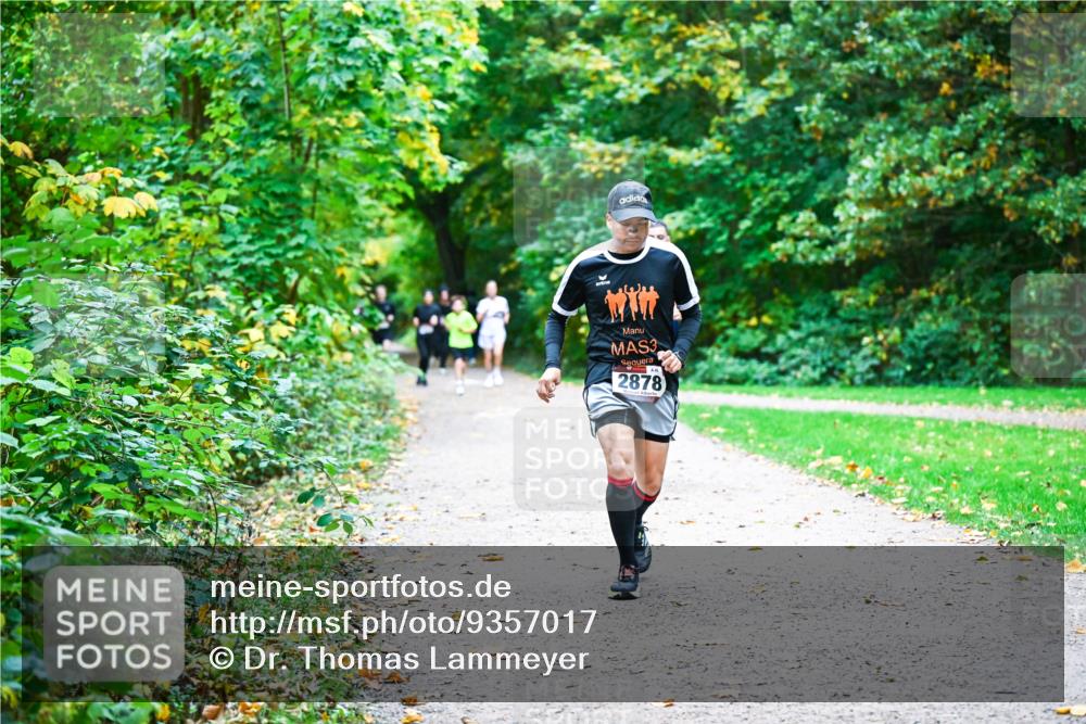 12.10.2025 - Bramfelder Halbmarathon 2025 Dr. Thomas Lammeyer http://msf.ph/oto/9357017 12.10.2025 10:59:30 Laufen 3, 2878 meine-sportfotos.de