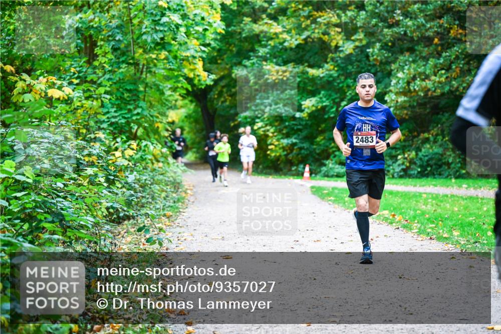 12.10.2025 - Bramfelder Halbmarathon 2025 Dr. Thomas Lammeyer http://msf.ph/oto/9357027 12.10.2025 10:59:31 Laufen 2483 meine-sportfotos.de