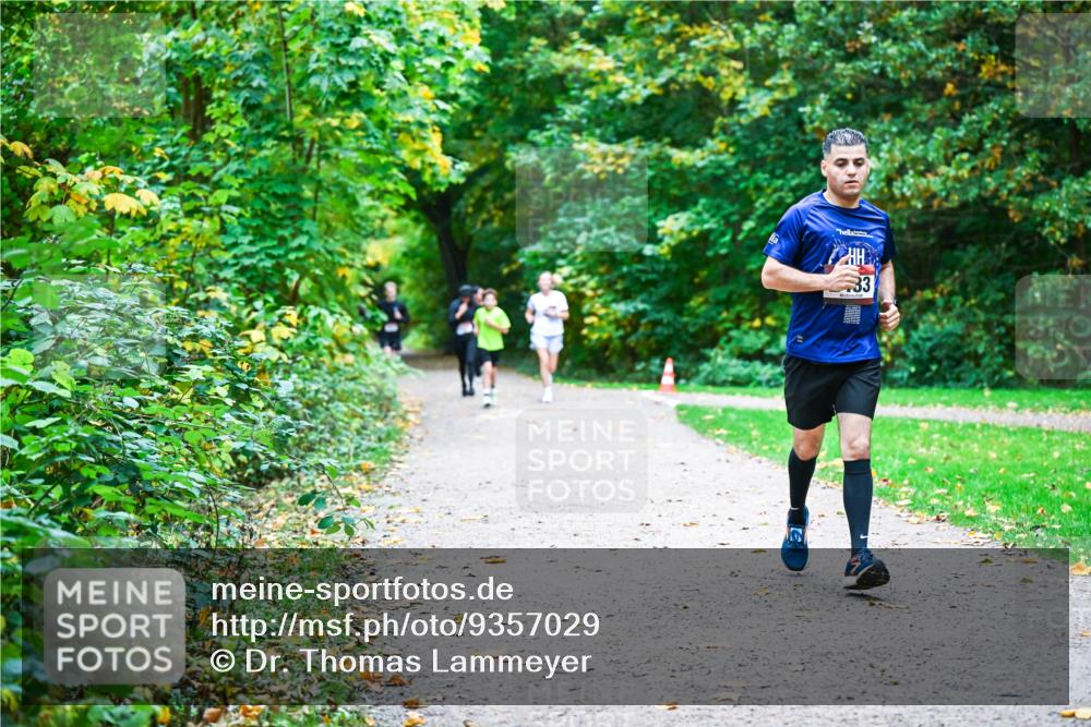 12.10.2025 - Bramfelder Halbmarathon 2025 Dr. Thomas Lammeyer http://msf.ph/oto/9357029 12.10.2025 10:59:32 Laufen  meine-sportfotos.de