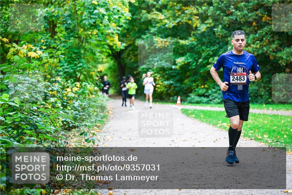 12.10.2025 - Bramfelder Halbmarathon 2025 Dr. Thomas Lammeyer http://msf.ph/oto/9357031 12.10.2025 10:59:32 Laufen 2483 meine-sportfotos.de