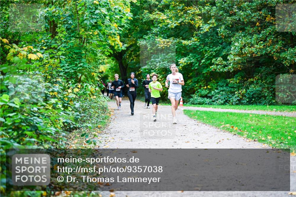 12.10.2025 - Bramfelder Halbmarathon 2025 Dr. Thomas Lammeyer http://msf.ph/oto/9357038 12.10.2025 10:59:35 Laufen 2817, 2227 meine-sportfotos.de