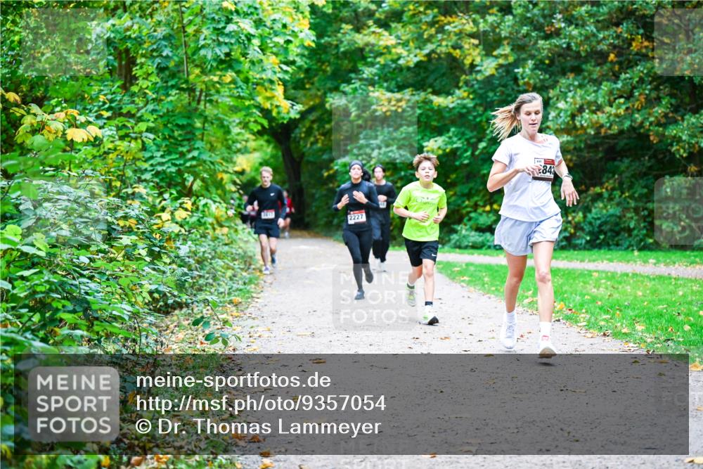 12.10.2025 - Bramfelder Halbmarathon 2025 Dr. Thomas Lammeyer http://msf.ph/oto/9357054 12.10.2025 10:59:37 Laufen 2227, 847 meine-sportfotos.de